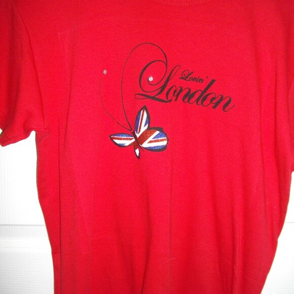 Women's Britain red Lovin' London t-shirt. Size L. New. - Picture 1 of 3